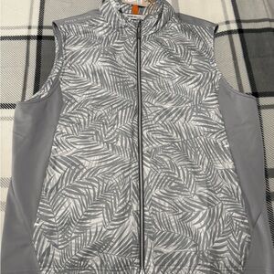 Peter Millar Gray and White Leaf Pattern Vest